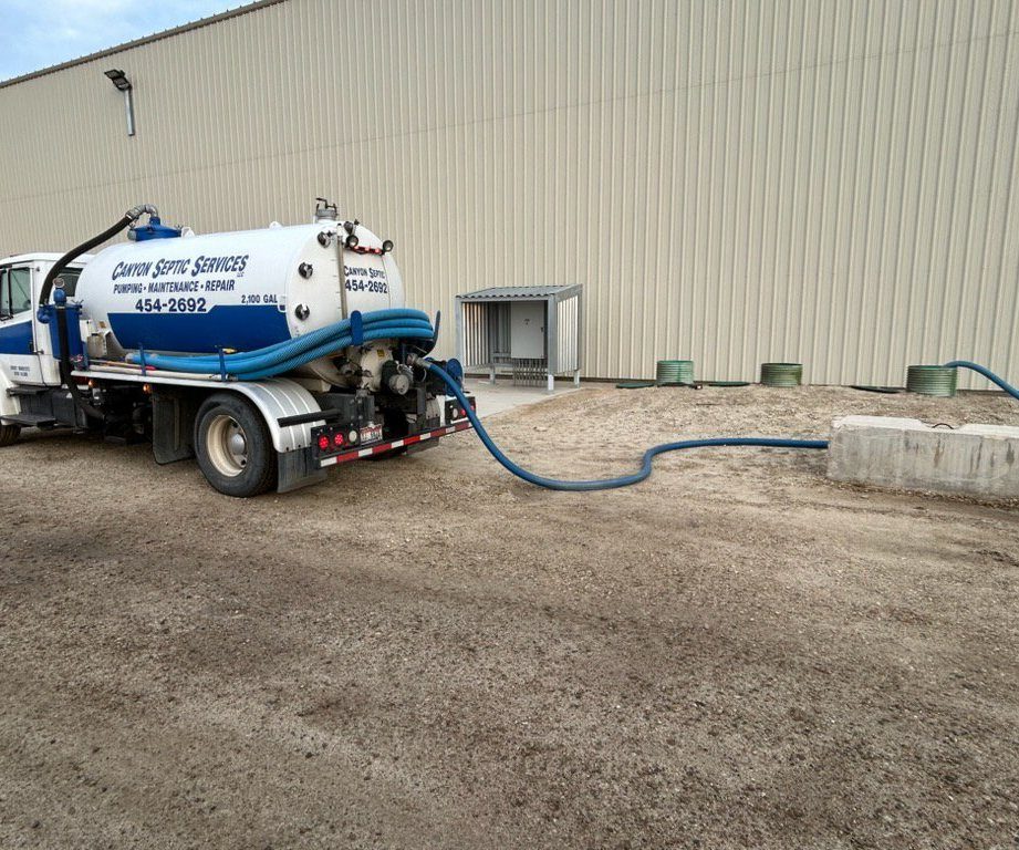 Canyon Septic pumping out a commercial system